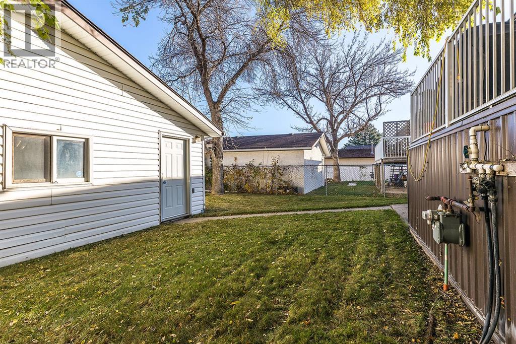 22 Hamilton Court NE, photo 41 of 44