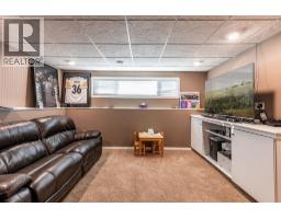 22 Hamilton Court Ne, Medicine Hat, AB T1C1J2 Photo 24