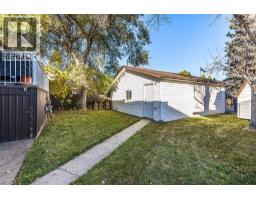 22 Hamilton Court Ne, Medicine Hat, AB T1C1J2 Photo 39