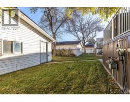 22 Hamilton Court Ne, Medicine Hat, AB T1C1J2 Photo 41