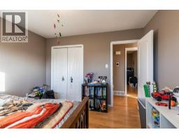 22 Hamilton Court Ne, Medicine Hat, AB T1C1J2 Photo 22