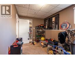 22 Hamilton Court Ne, Medicine Hat, AB T1C1J2 Photo 27