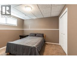 22 Hamilton Court Ne, Medicine Hat, AB T1C1J2 Photo 28