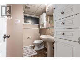 22 Hamilton Court Ne, Medicine Hat, AB T1C1J2 Photo 30