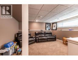 22 Hamilton Court Ne, Medicine Hat, AB T1C1J2 Photo 23