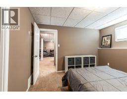 22 Hamilton Court Ne, Medicine Hat, AB T1C1J2 Photo 29
