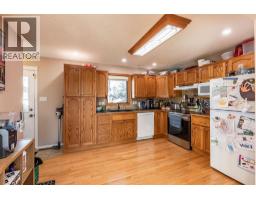 22 Hamilton Court Ne, Medicine Hat, AB T1C1J2 Photo 12