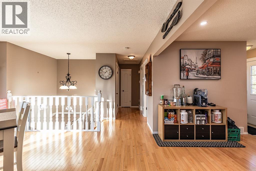 22 Hamilton Court NE, photo 11 of 44
