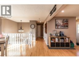 22 Hamilton Court Ne, Medicine Hat, AB T1C1J2 Photo 11