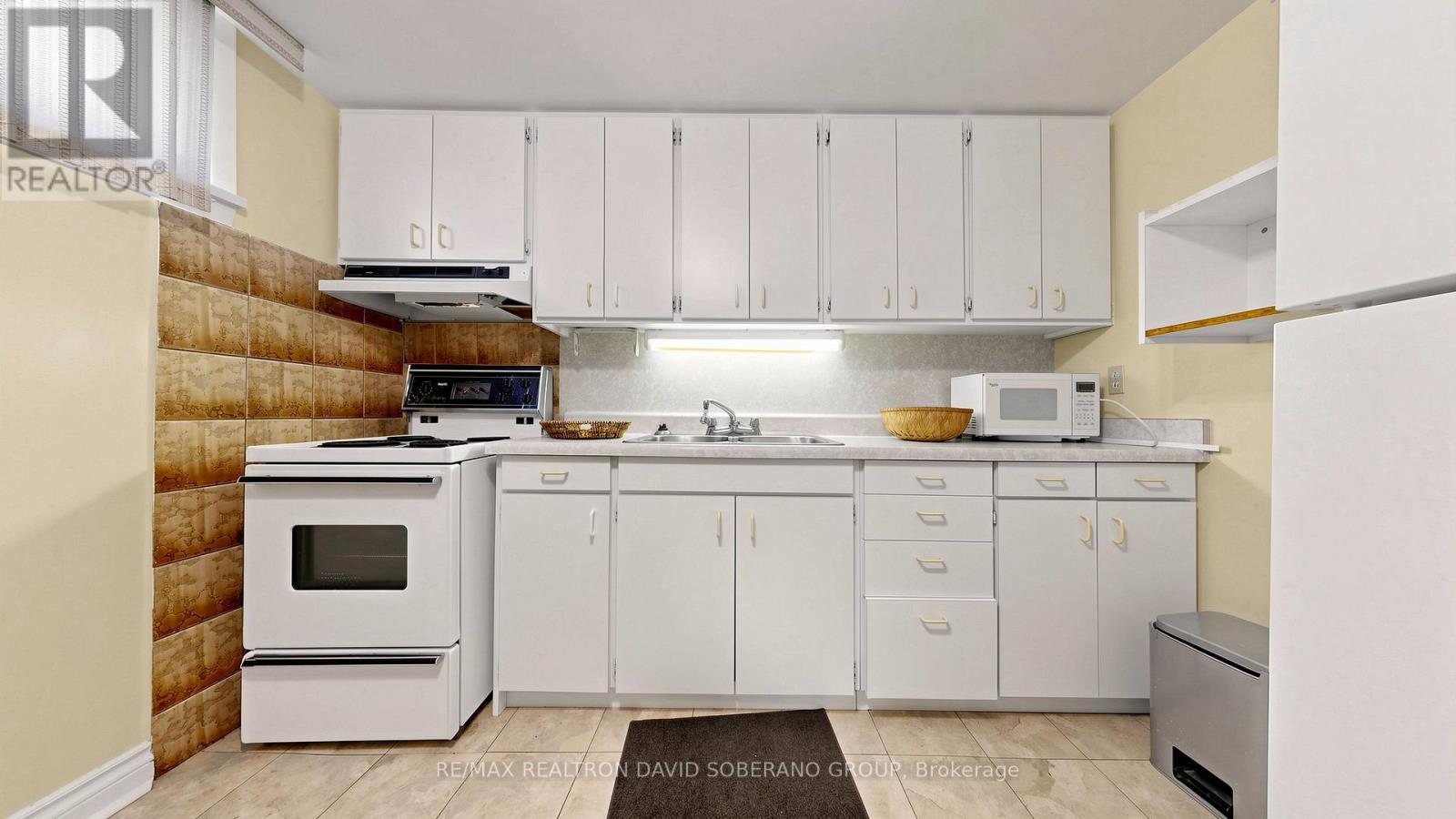 108 Kennard Avenue, Toronto, ON photo 32