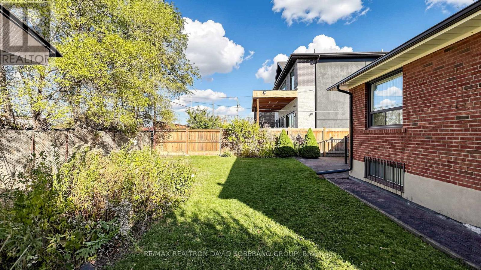 108 Kennard Avenue, Toronto, ON photo 44