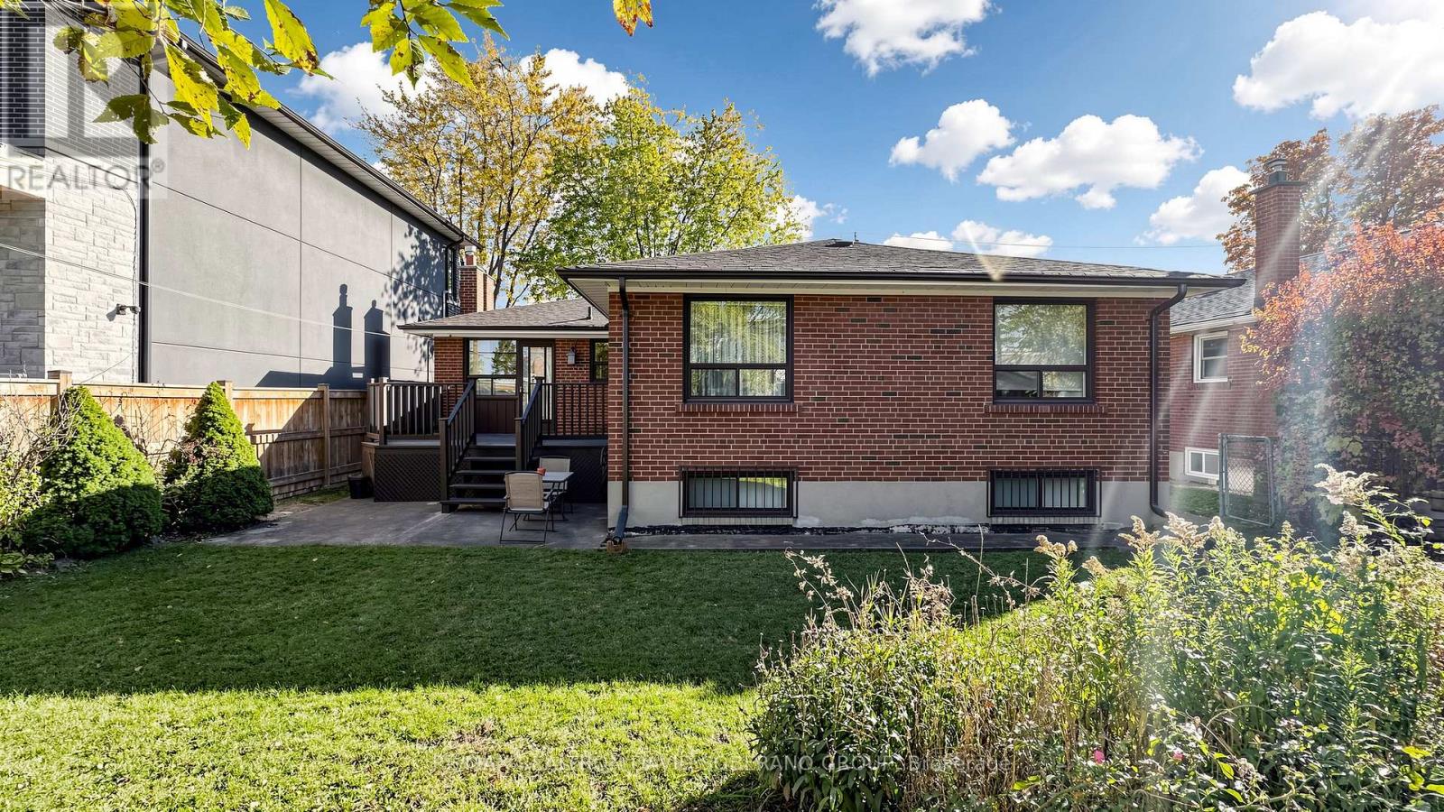 108 Kennard Avenue, Toronto, ON photo 46