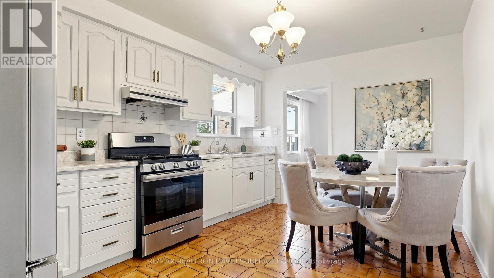 108 Kennard Avenue, Toronto, ON photo 8