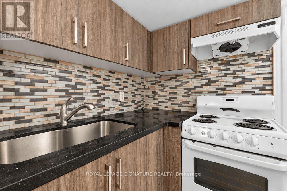 5 Brenton Street, Toronto, ON photo 36