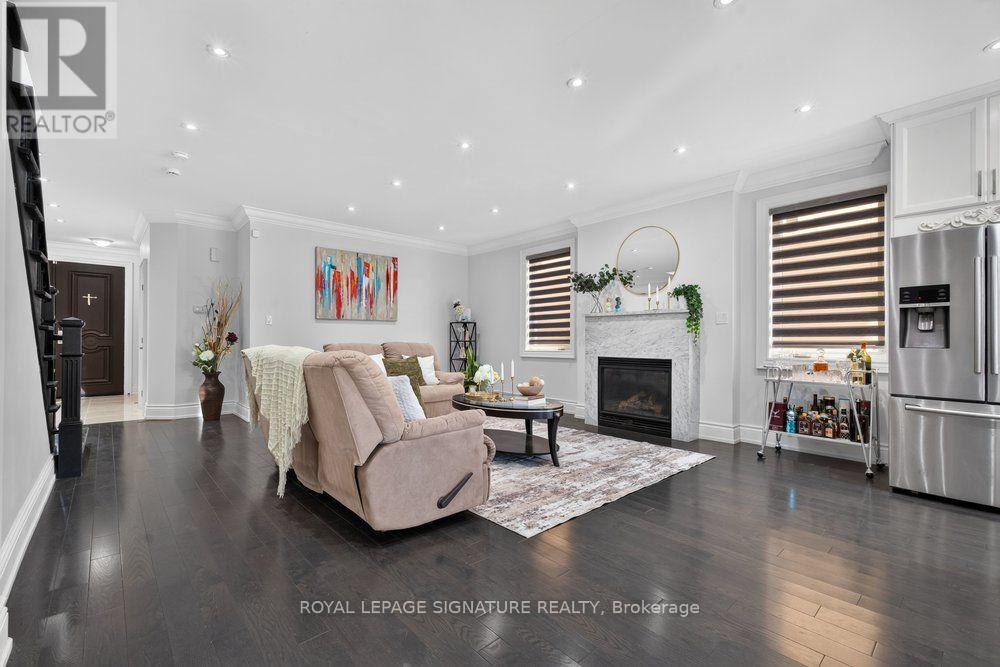 5 Brenton Street, Toronto, ON photo 8