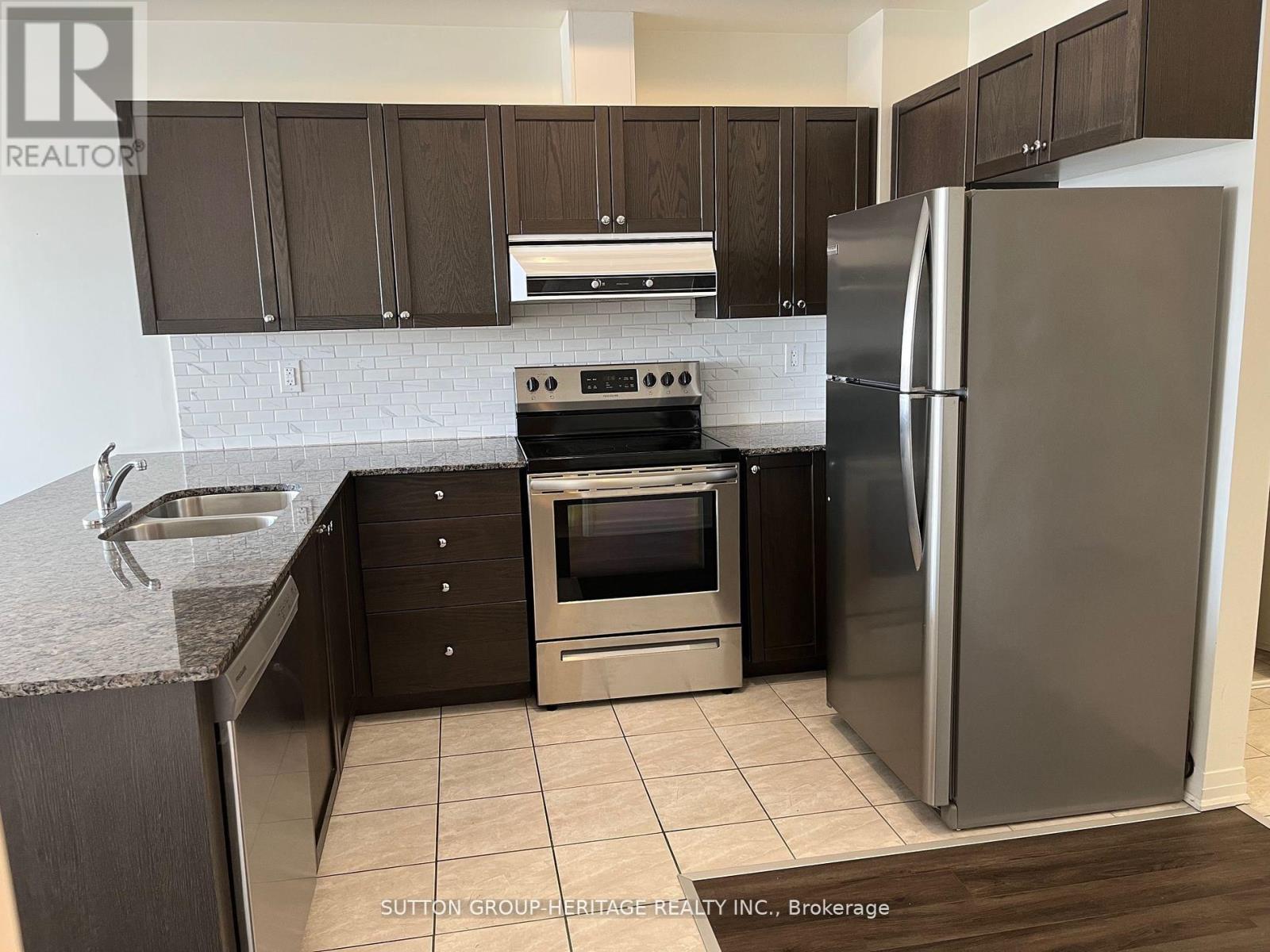 301- 70 Shipway Avenue West, Clarington, ON photo 6