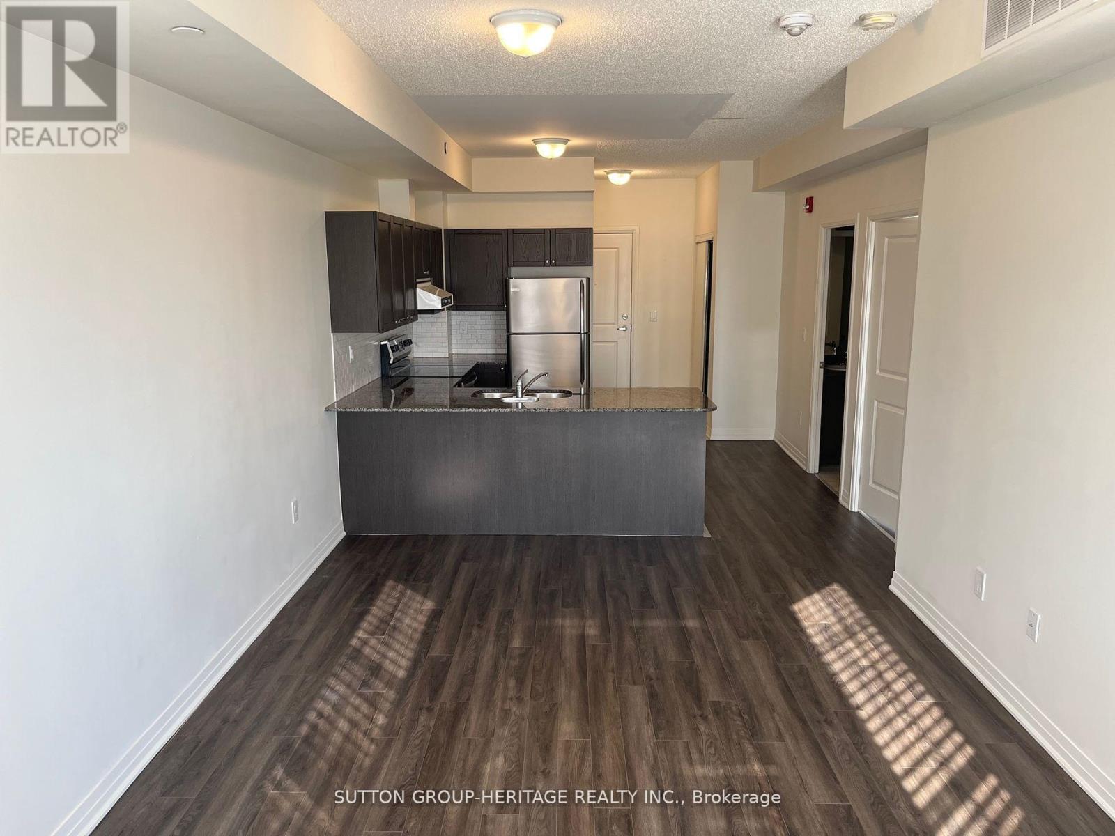 301- 70 Shipway Avenue West, Clarington, ON photo 8