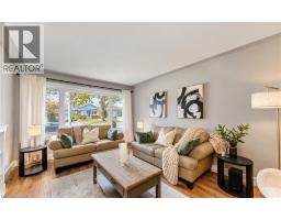 5pc Bathroom - 68 Cambridge Avenue, Kitchener, ON N2B1N4 Photo 7