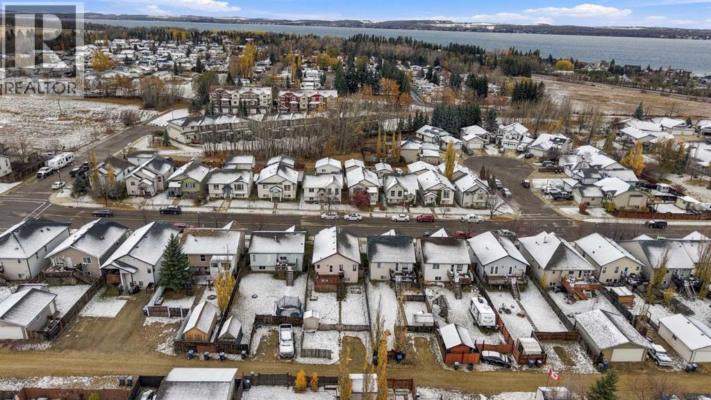 55 Wildrose Drive, photo 2 of 42