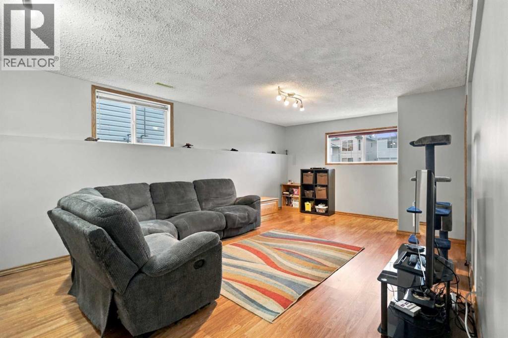 55 Wildrose Drive, photo 26 of 42