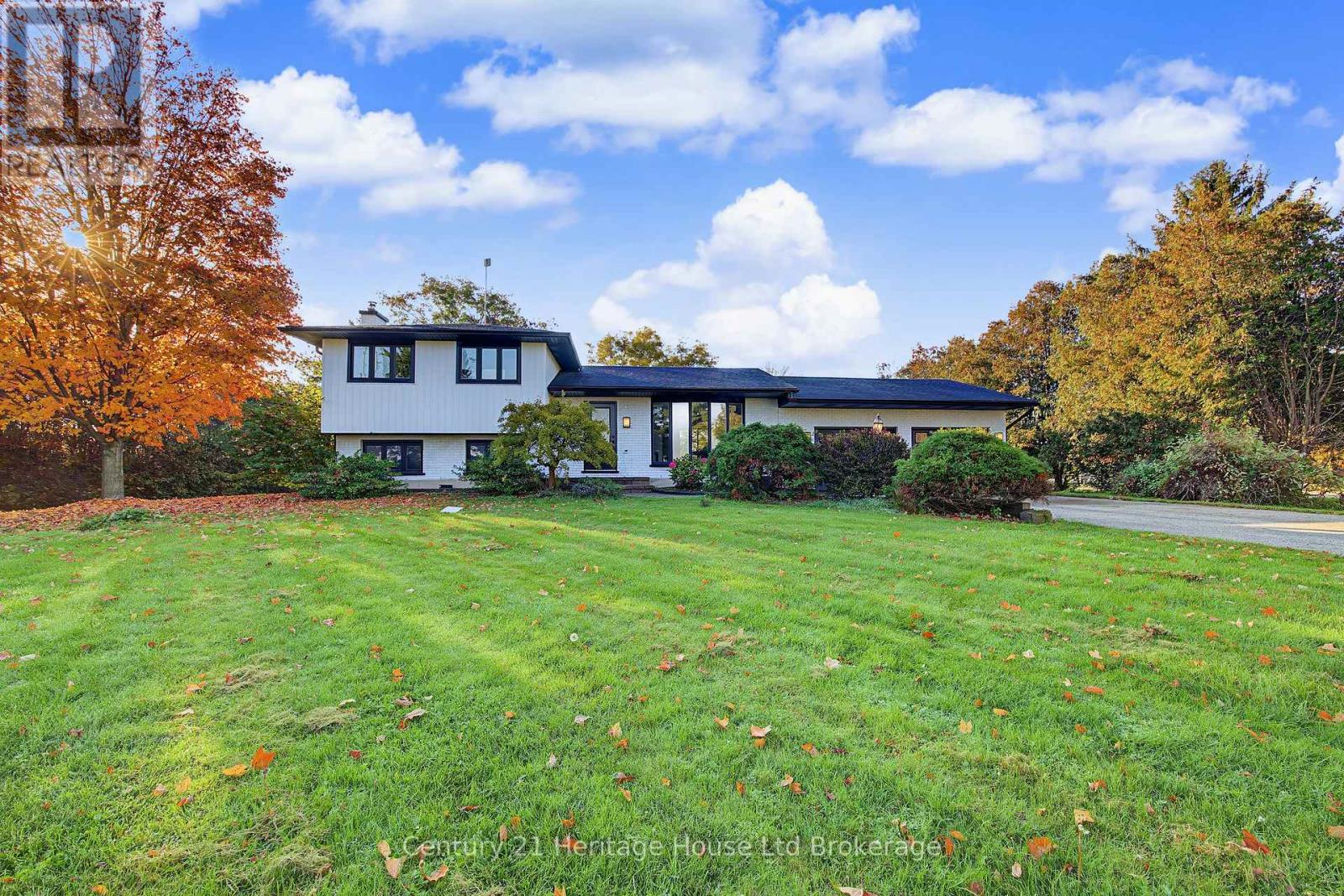 323634 Mt Elgin Road, photo 1 of 38