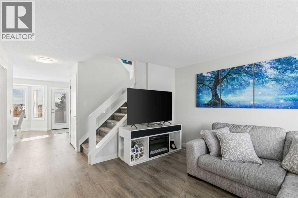 2003 Country Hills Circle NW, Calgary — photo 4