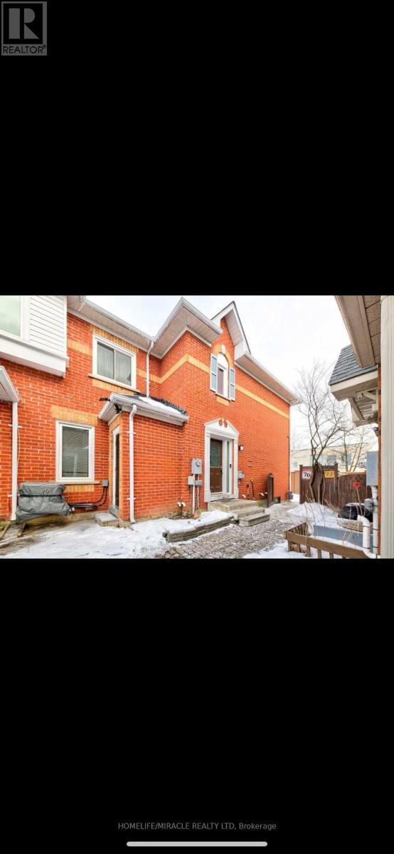Photo of 70 Blue Spruce Street