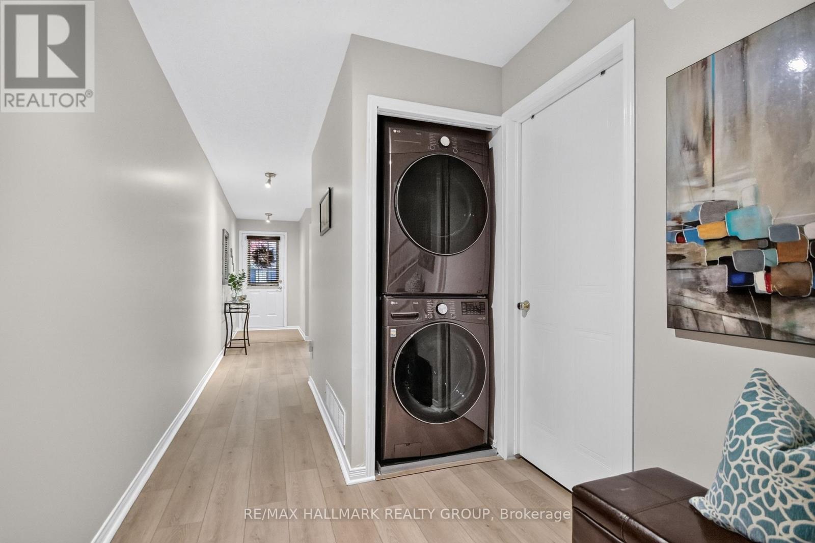 2 Bed, 3 Bath Townhouse for Sale in Ottawa – 10E DAYBREAK STREET, Ottawa – MLS# X14083024 - Image 8