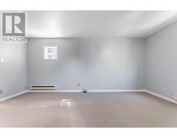 2a - 388 Palmerston Boulevard, Toronto, ON M6G2N6 Photo 13