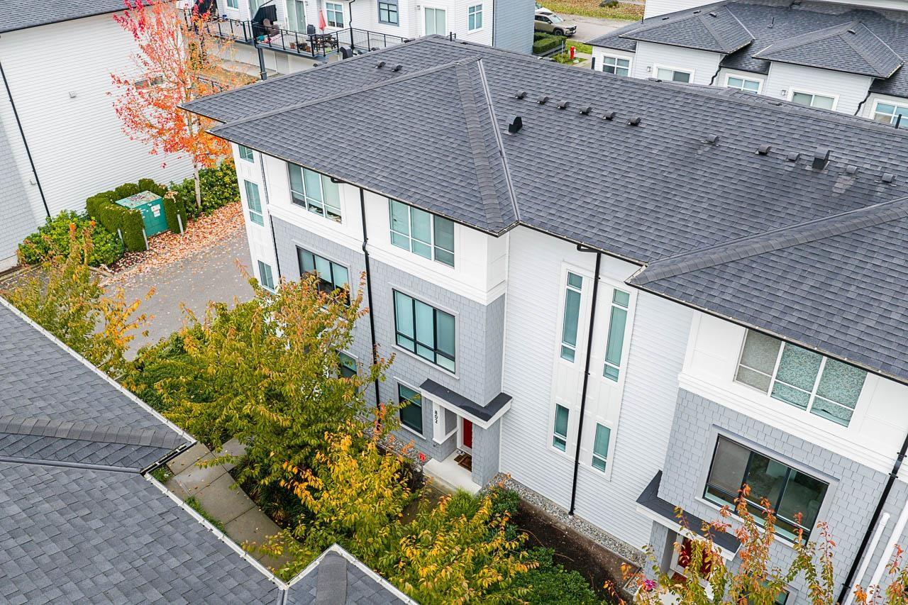 802 18505 Laurensen Place, Surrey — photo 2