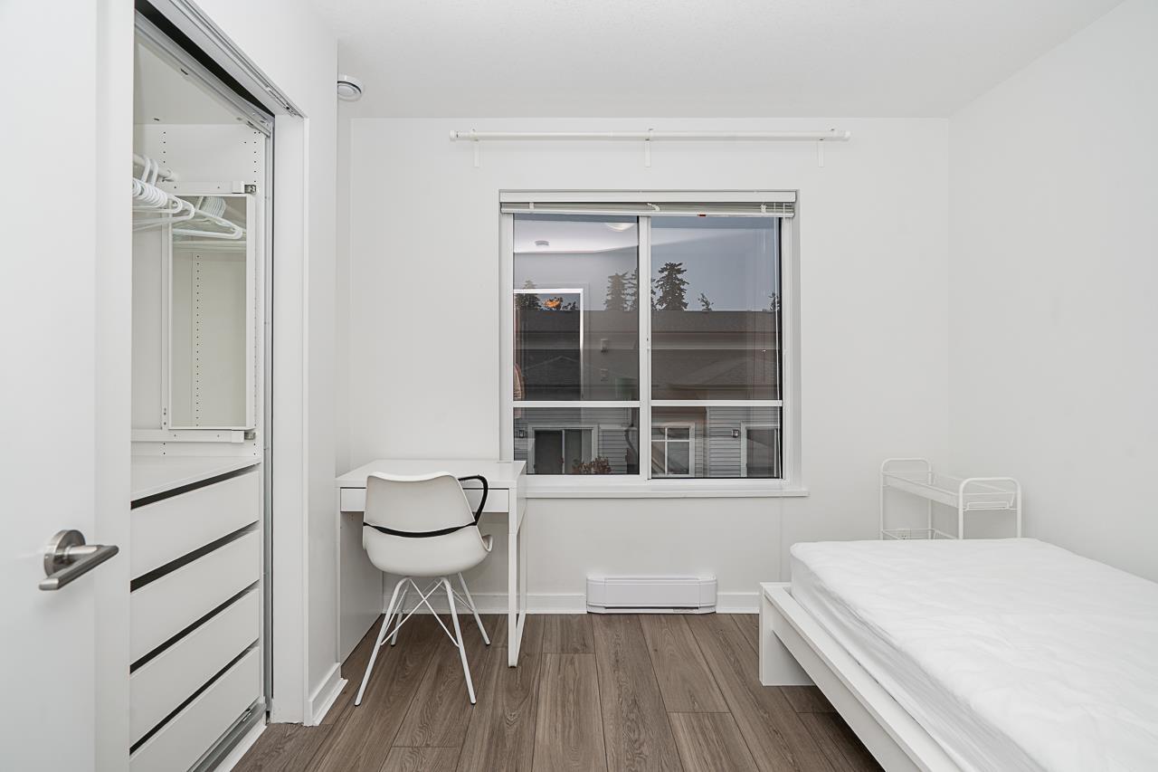 802 18505 Laurensen Place, Surrey — photo 22