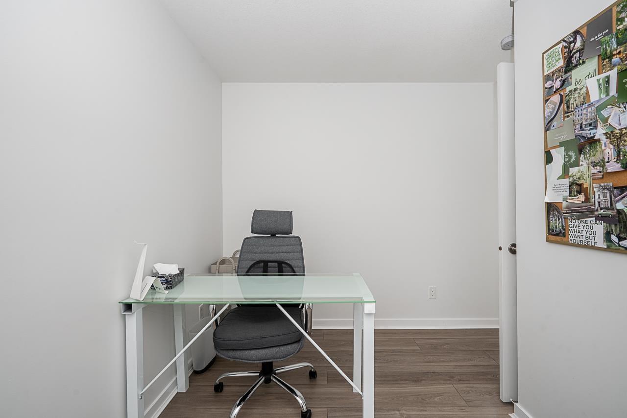 802 18505 Laurensen Place, Surrey — photo 30