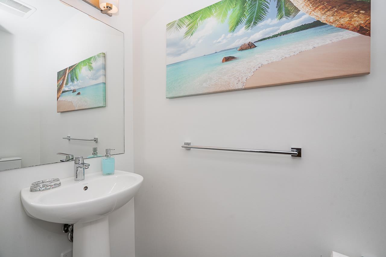 802 18505 Laurensen Place, Surrey — photo 16
