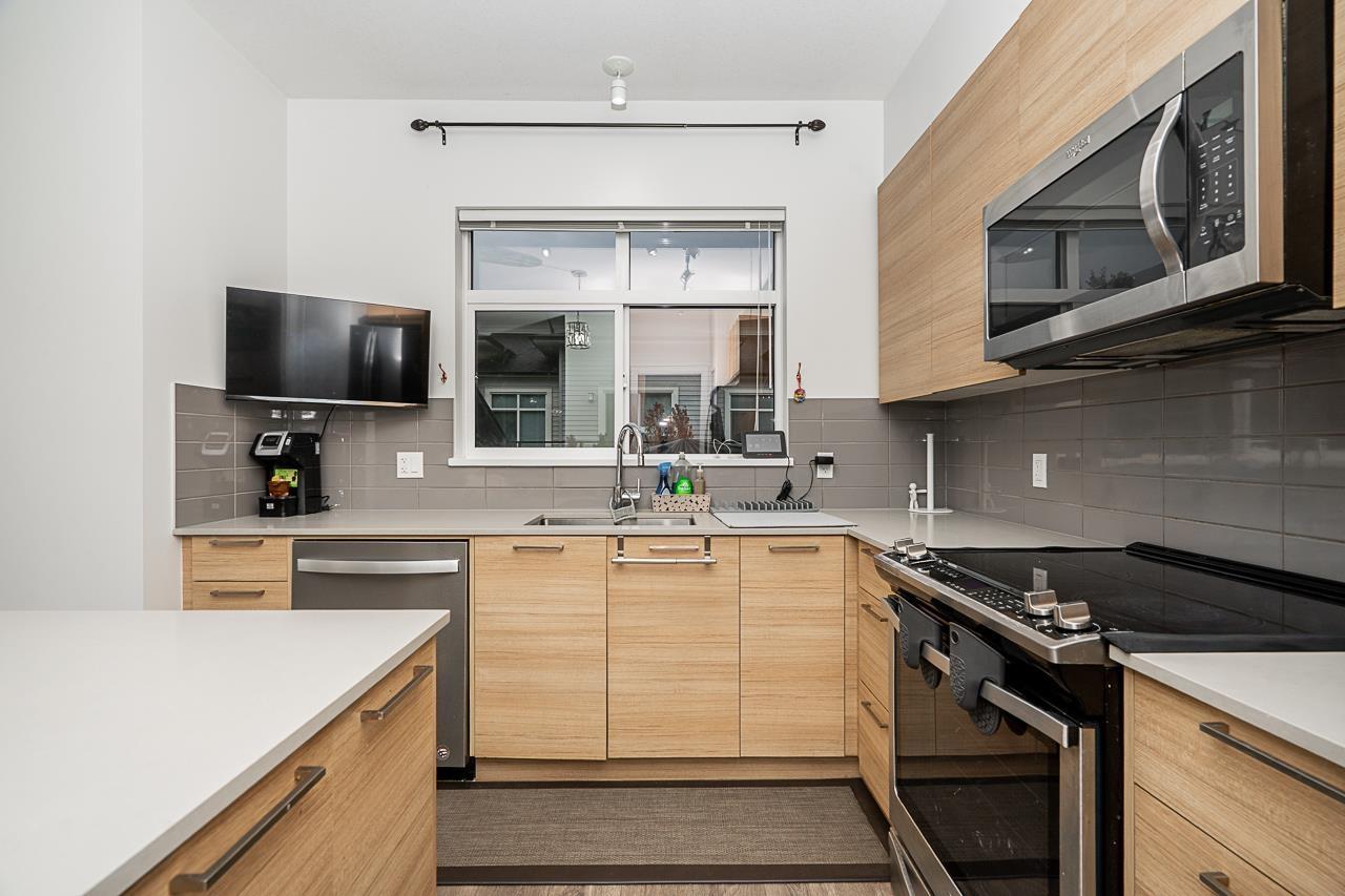 802 18505 Laurensen Place, Surrey — photo 14