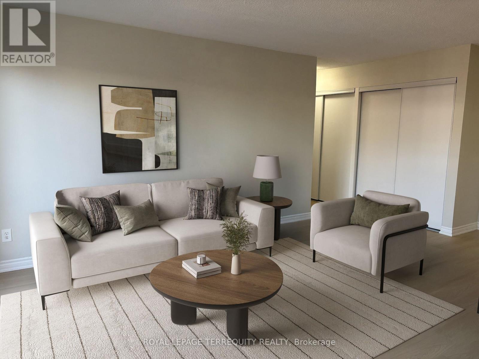 302- 200 Park Road North, Oshawa, ON photo 2
