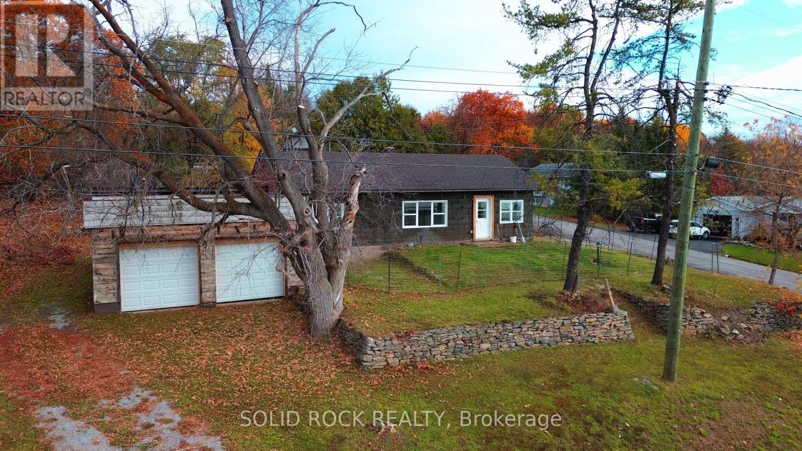 129 WALLACE STREET, Bonnechere Valley — photo 2