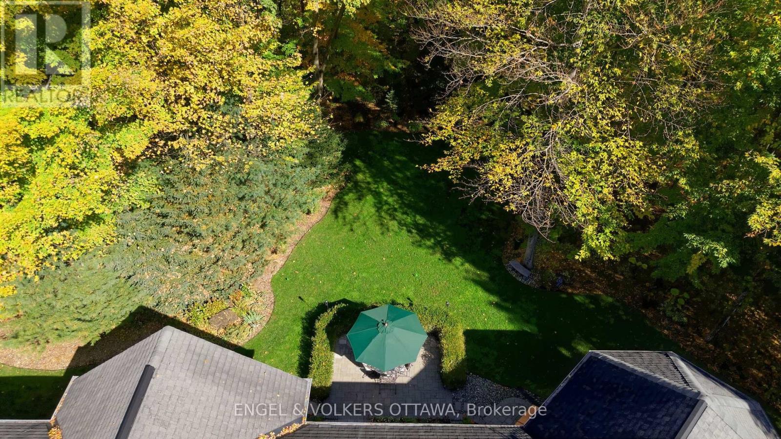 Homes for Sale in Ottawa – 5732 QUEENSCOURT CRESCENT – By Peter Sagos - Image 10