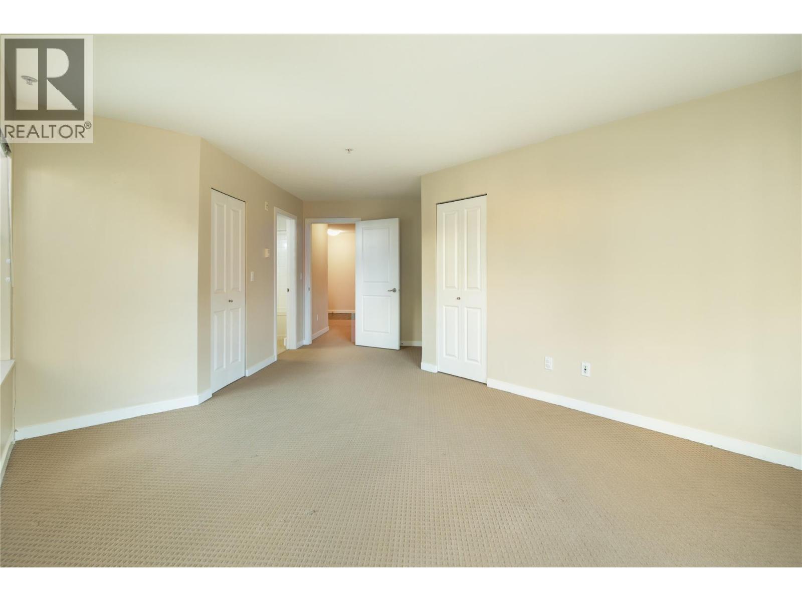 302 555 Yates Road, Kelowna