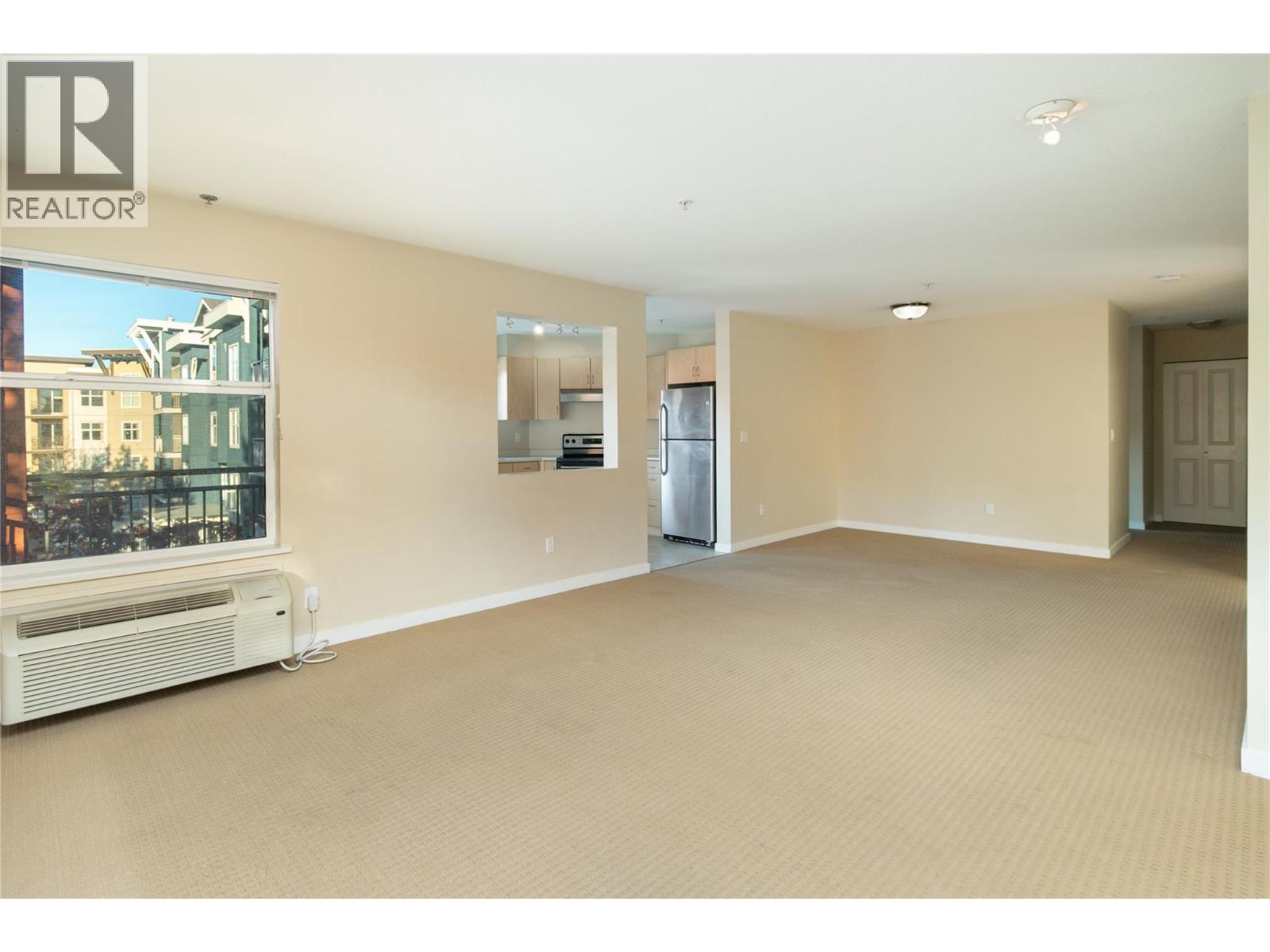 302 555 Yates Road, Kelowna