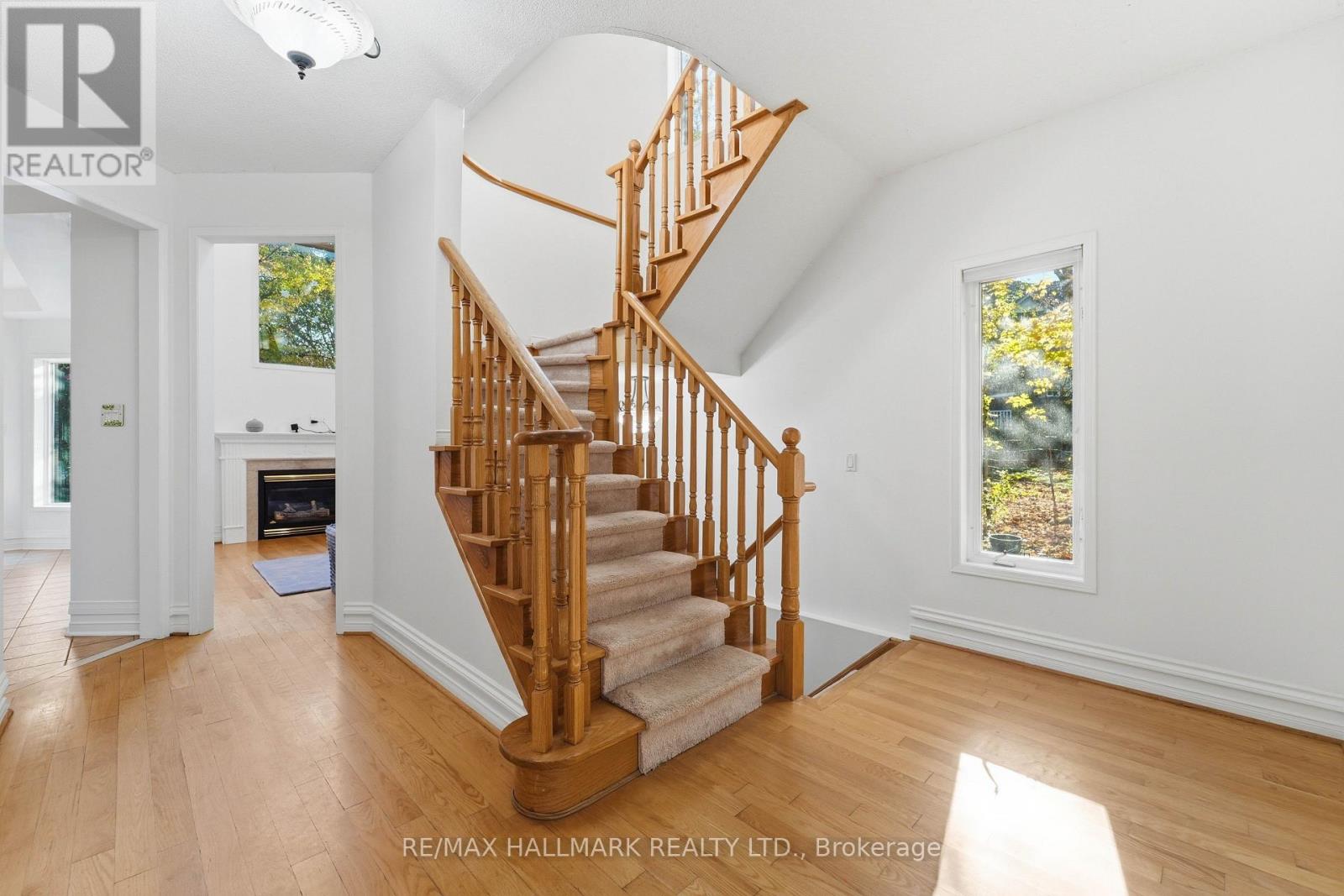 130 Old Colony Road, Richmond Hill, ON photo 13