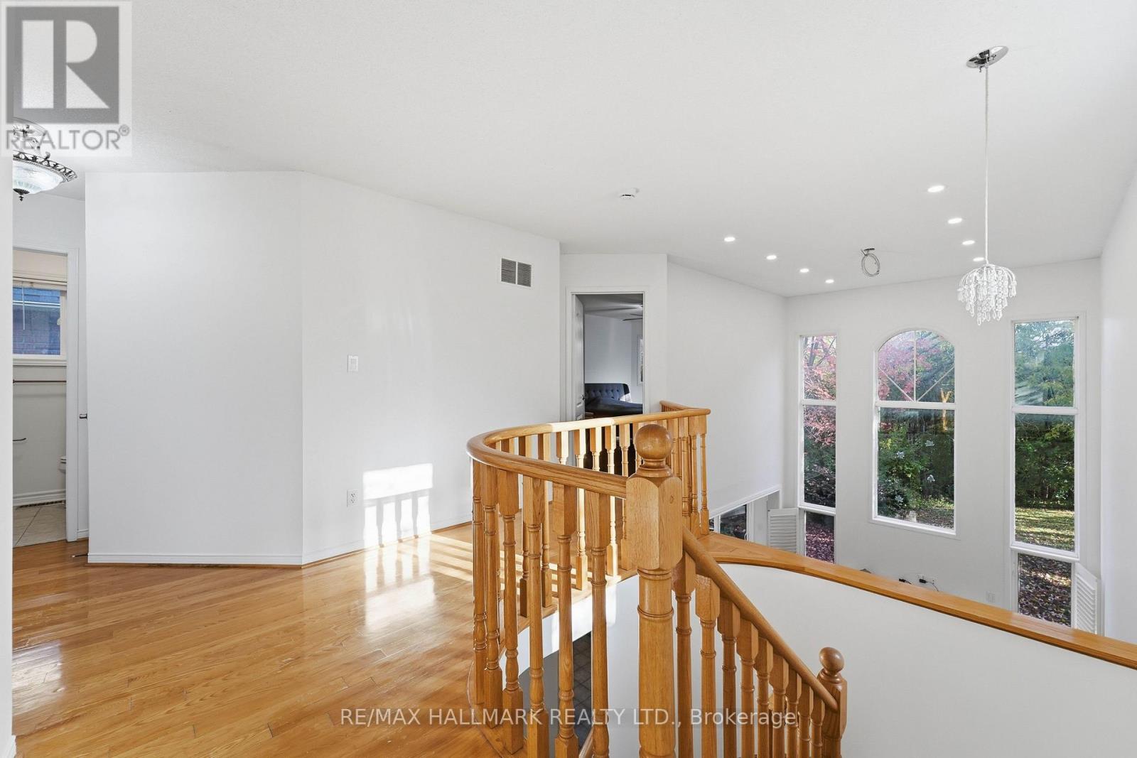 130 Old Colony Road, Richmond Hill, ON photo 14
