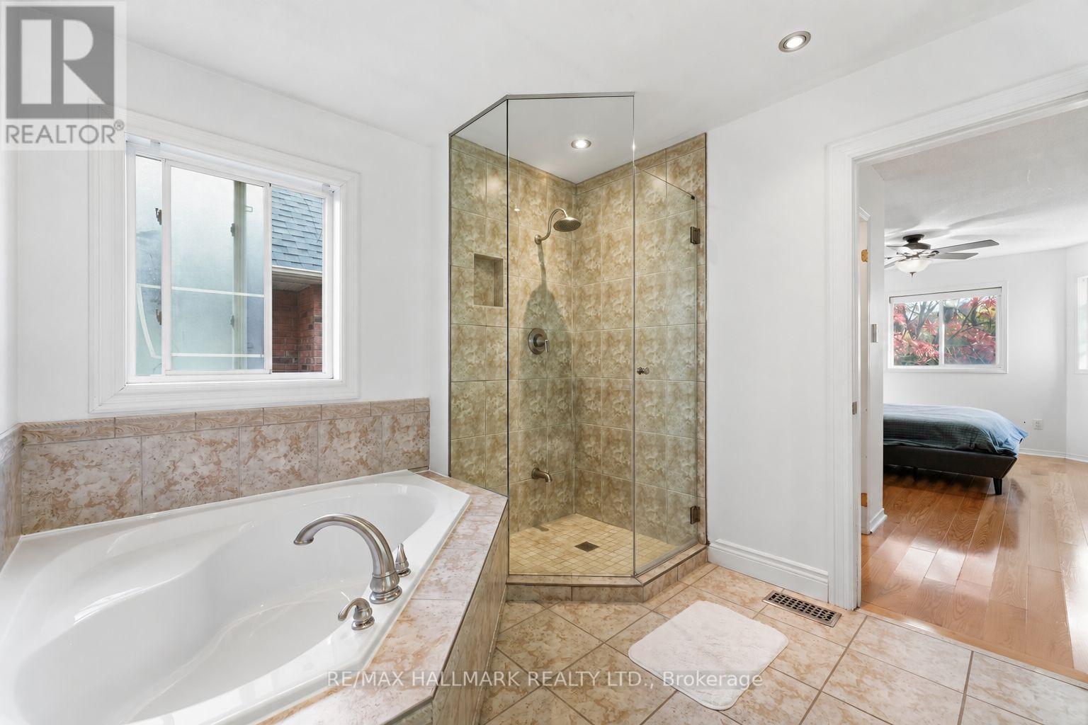 130 Old Colony Road, Richmond Hill, ON photo 21
