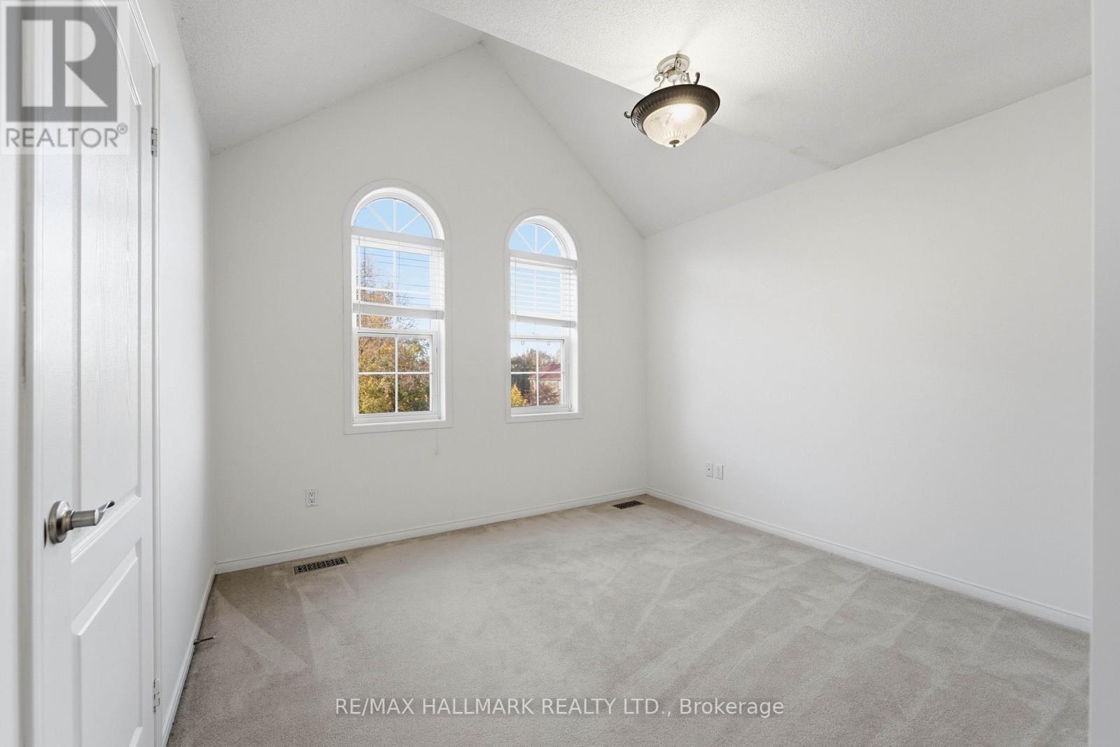 130 Old Colony Road, Richmond Hill, ON photo 22