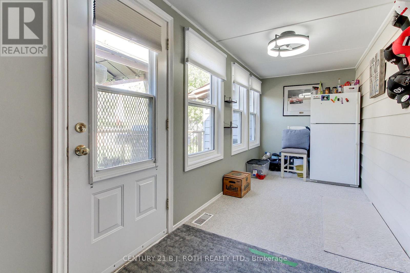 32 Franklin Beach Road, Georgina, ON photo 15
