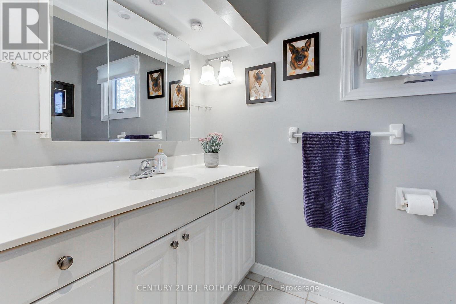 32 Franklin Beach Road, Georgina, ON photo 21