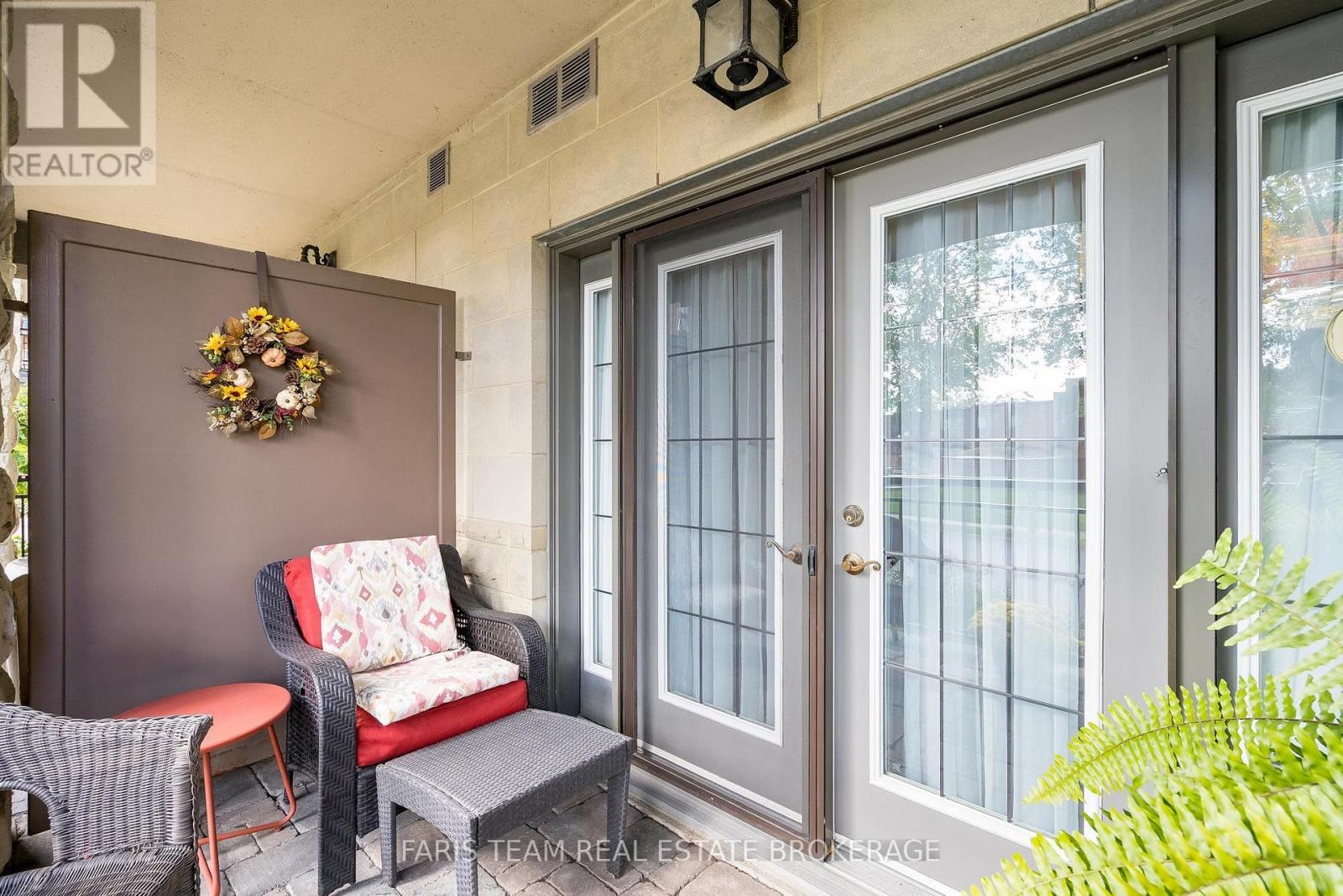 101- 200 Collier Street, Barrie, ON photo 16