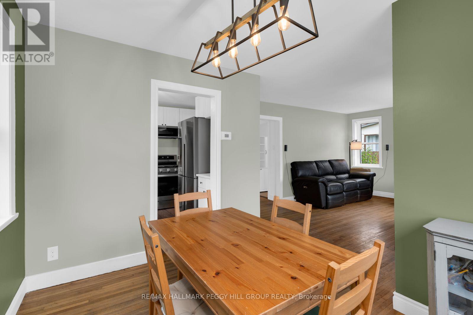1556 Flos Rd 4, Springwater photo 6