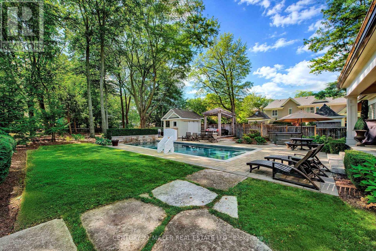 416 Wedgewood Drive, Oakville, ON photo 44