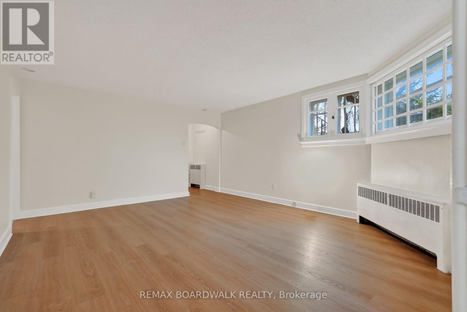 Commercial Condos for Rent in Ottawa – A – 11 KIPPEWA DRIVE, Ottawa – By Peter Sagos - Image 8