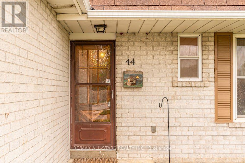 44 Stanley Drive, Port Hope, ON photo 3